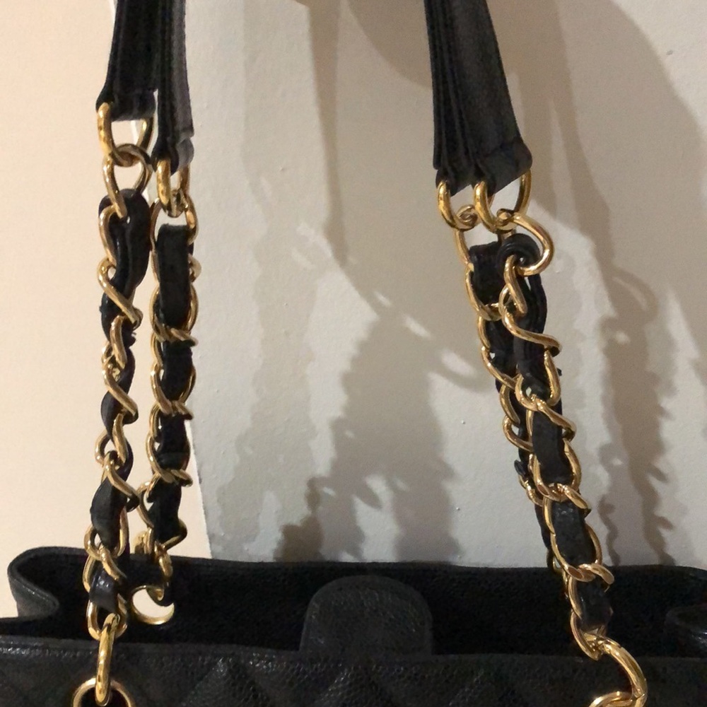 Chanel Bag - Picture 3 of 9